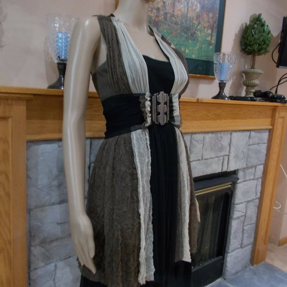 Authentic Paula Ka Sleeveless Dress - Picture 2 of 7